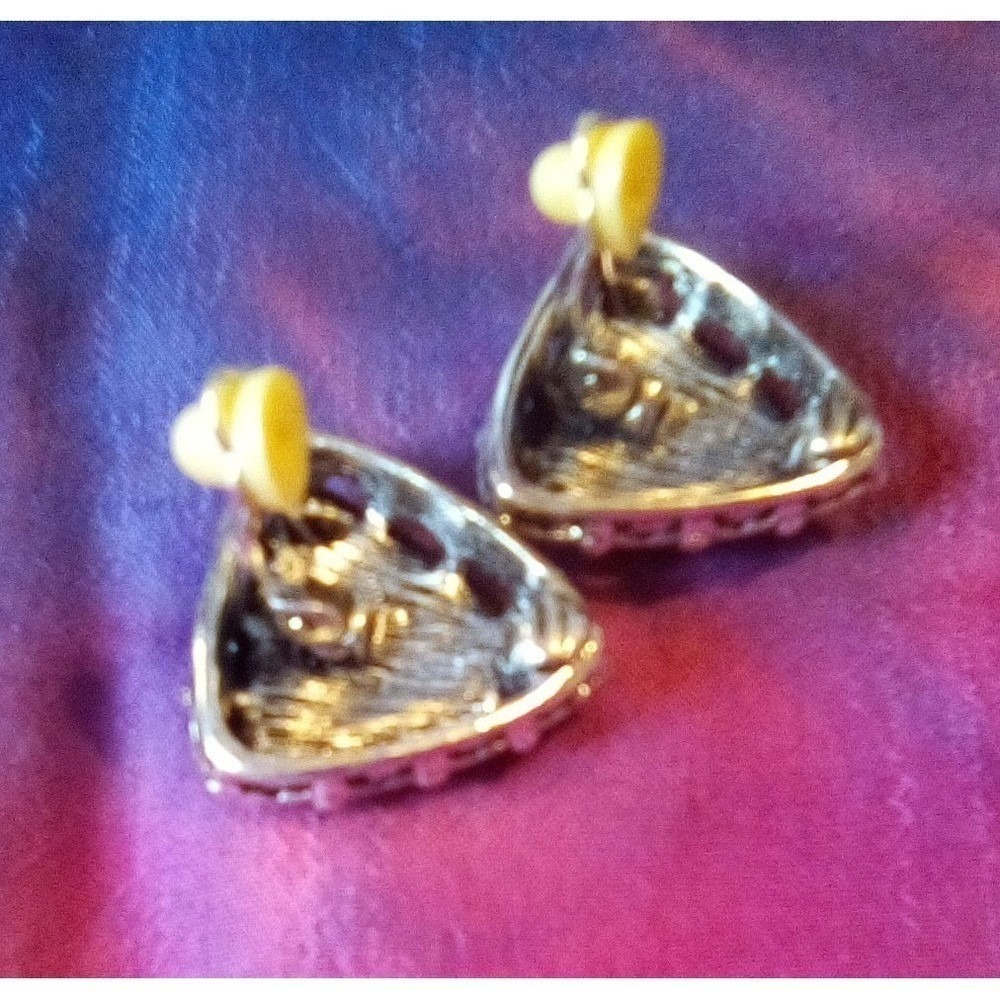 Silver Tone Triangle Shaped Clip On Earrings with Metallic Rhinestone Accents. - Picture 6 of 7